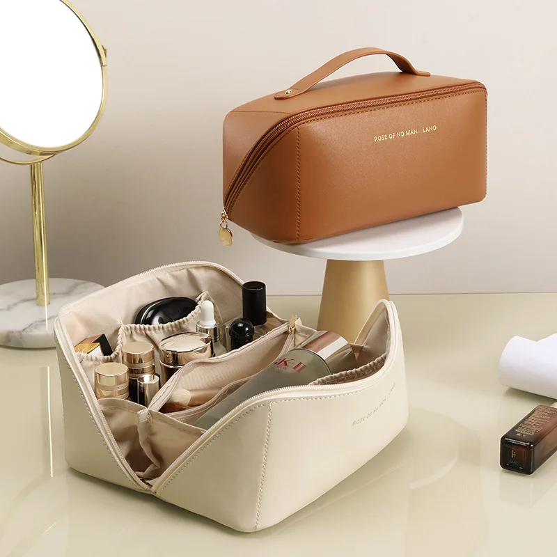 Kit di stoccaggio per cosmetici borsa da toilette da viaggio di grande capacità borsa per il trucco Ins borsa per cosmetici portatile dal senso