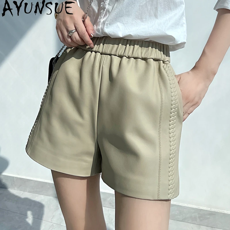 

AYUNSUE Lambskin Shorts Women Harajuku Pocket Embossing Elastic Waist Real Leather Hot Pants Femme Boots Pantalones Cortos