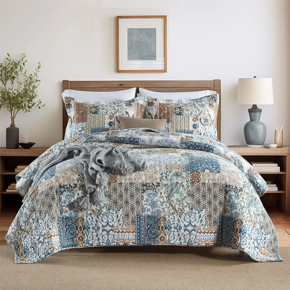 

Cotton Quilted Bedspread Set Reversible Coverlet with Blue Bohemian Floral Patchwork Pattern
