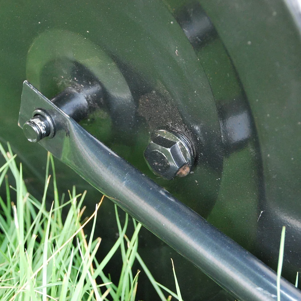 z Yard Cleaning Hand Operated Lawn Roller With Ripper   Rolling Fruit Picker