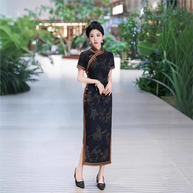 Cheongsam nowy chiński kobiecy zmysł codziennego stylu narodowego, temperamentu, długiej sukienki