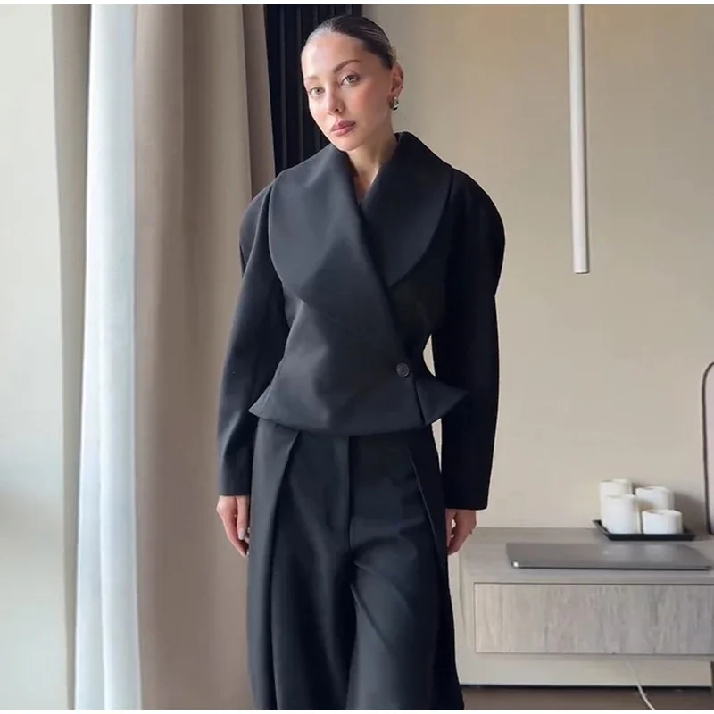 Damen-Hosen-Sets, V-Ausschnitt, Langarm, Taillenbetonende Asymmetrische Mäntel, Hochgeschnittene Plissierte Hosen, Schicke Büro-Outfits für Damen, Neuheiten – Detail 7