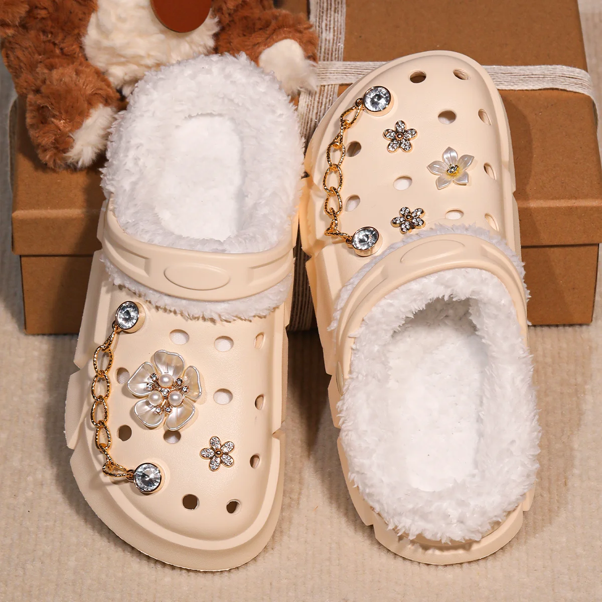 Mädchen-Clogs mit Fellfutter, gemütliche, bequeme Winter-Hausschuhe, weiche, warme Hausschuhe für Kleinkinder und größere Kinder, Modell 3057. – Detail 12