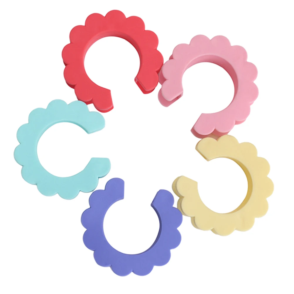 

5 Pcs Hanger Windproof Buckles Non Slip Grips Clothes Windproof Ring Drying Tool Flower Shaped Fasteners Home Use