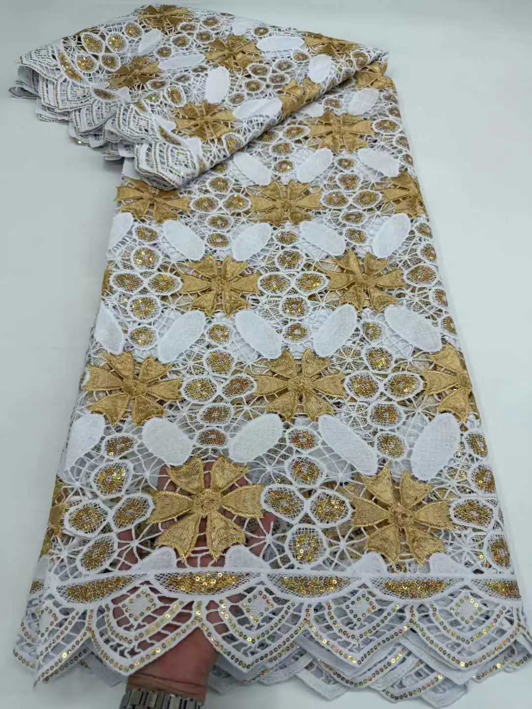 Tela de encaje guipur africano 2026 encaje de alta calidad 5 yardas bordado tela de encaje de cordón nigeriano para vestidos de fiesta de noche
