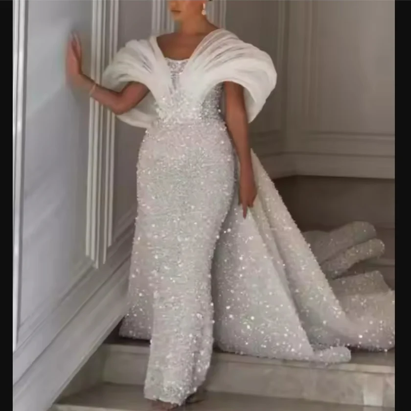 

Customized Luxury Glitter Beads Sequins Wedding Dress with Detachable Train Plus Size Elegant Bridal Gowns