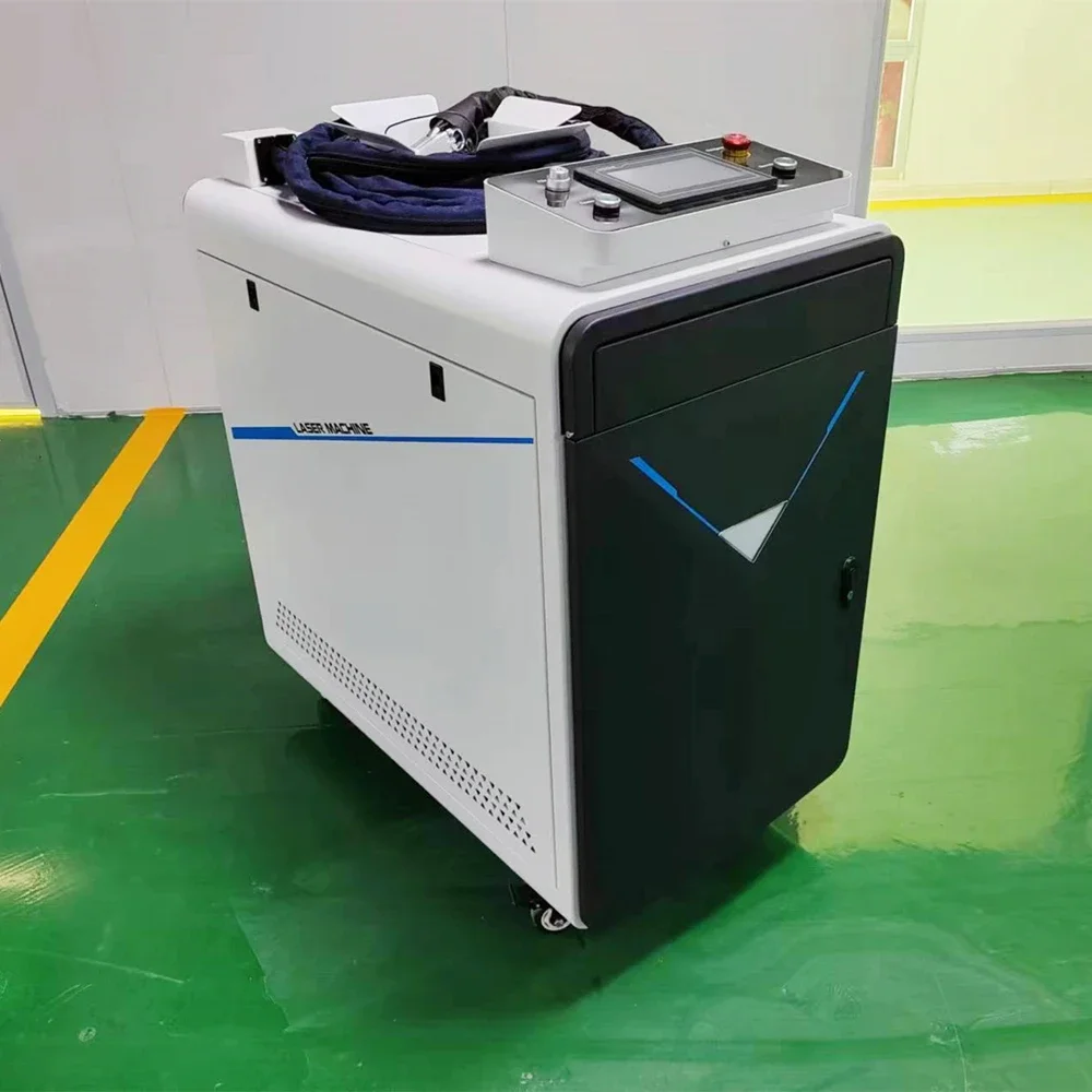 ROBOTEC Handheld Fiber Laser Welding Machine Portable Tube Laser Welding 3 in 1 Handle Automotive Laser Welding Cleaning Machine