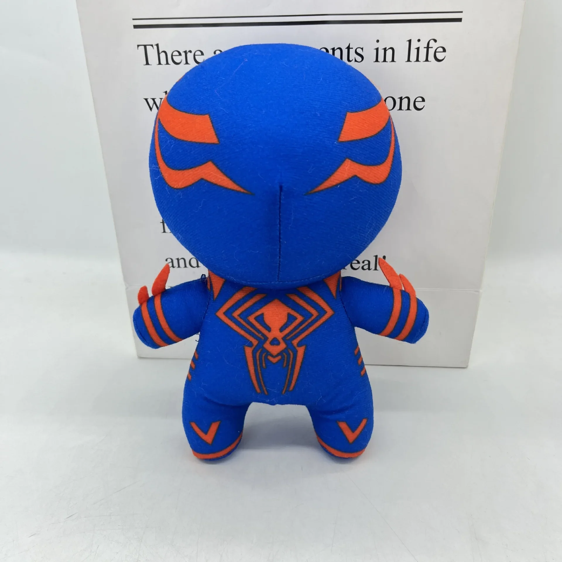 Spider Man 2099 23cm pluszowa lalka uroczy w poprzek pająka Peluche Miguel O\'Hara miękka wypchana zabawka dekoracja w stylu kreskówki poduszka