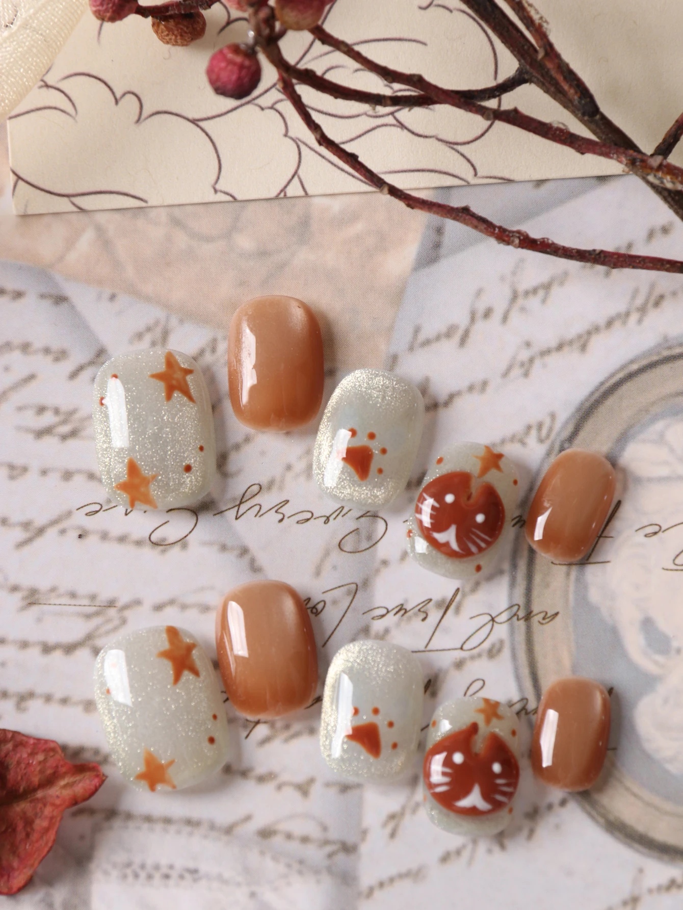 10Pcs Press on Nails Short White Cat Eyes Brown Love Cat's Paw Cat Fake Nails Includes 1 Sheet of Adhesive Tabs & 1 Pc Mini File