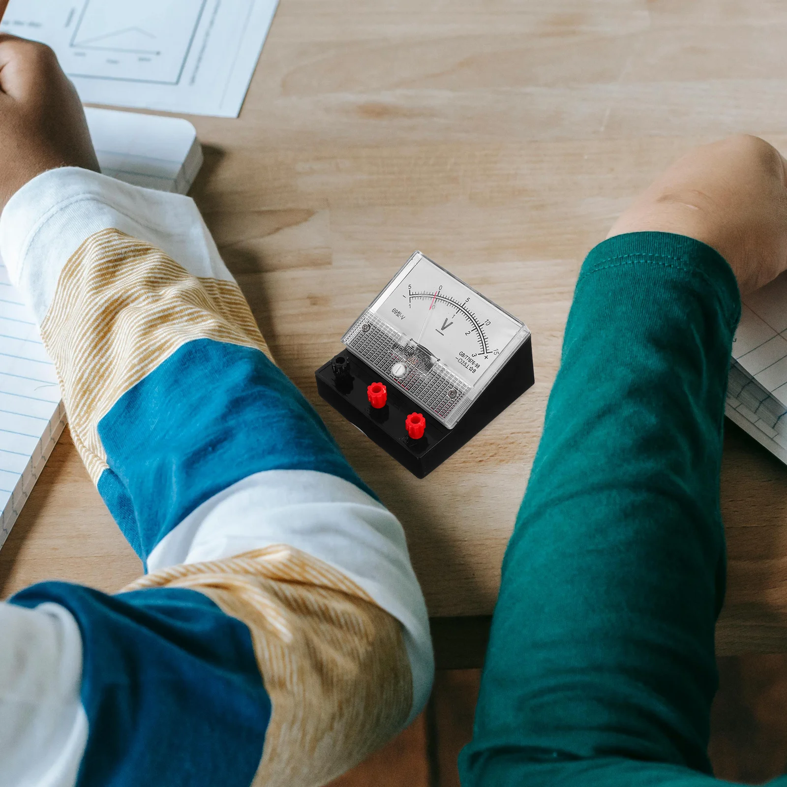 2 قطعة تيار مستمر مقياس التيار الكهربائي الفولتميتر مجموعة أدوات القياس التناظرية لتجارب الفصول الدراسية مختبر الفيزياء المدرسية الحالية