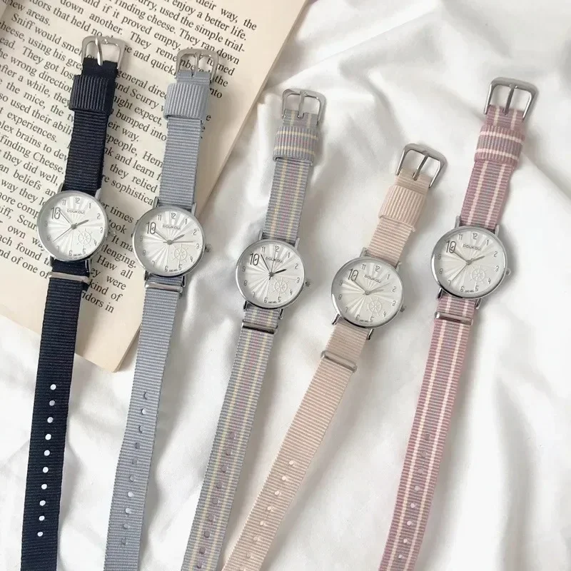 2024 Women Fashion Minimalist Watches Casual Quartz Watch Simple Dial Design Ladies Quartz Steel Mesh Band Clock Reloj Hombre