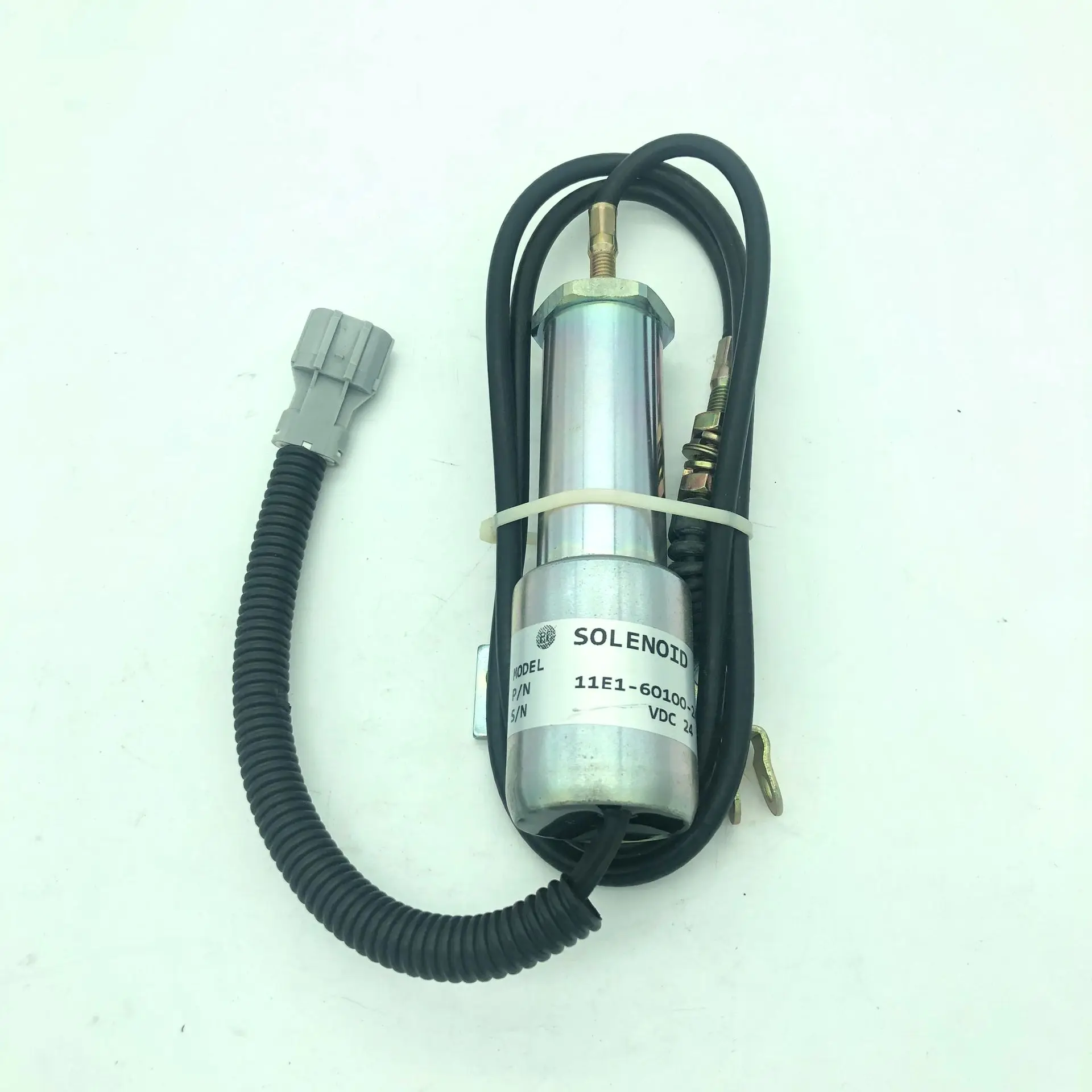 

High Quality Flameout Solenoid Valve 11E1-60100-24 for Excavator R210 R215-7 DH220-5