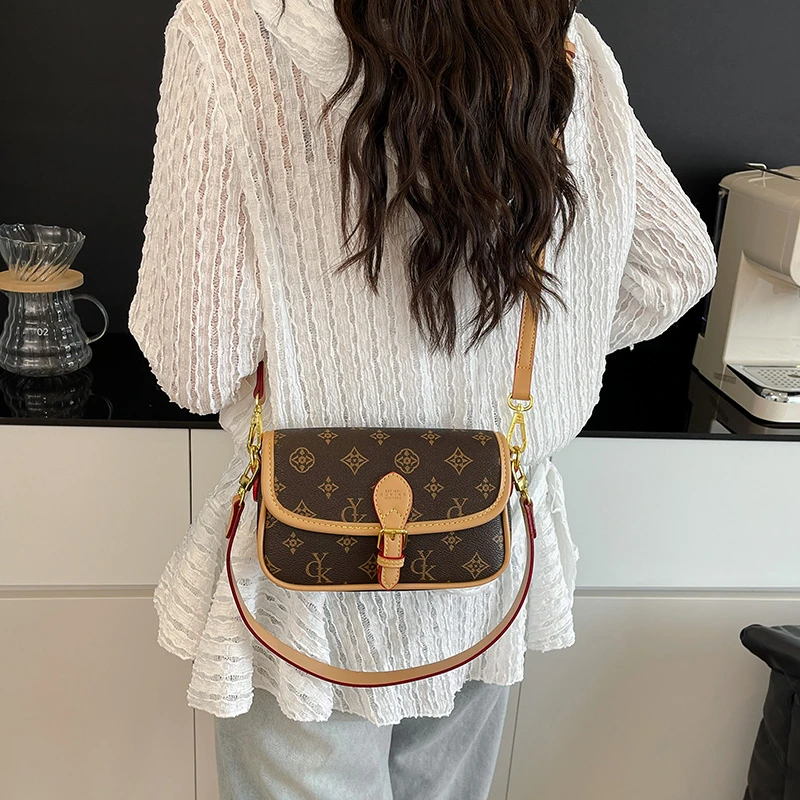 

Elegant Minimalist Clutch Bag Paris Designer Vintage Leather Crossbody Handbag With Large Capacity Tote