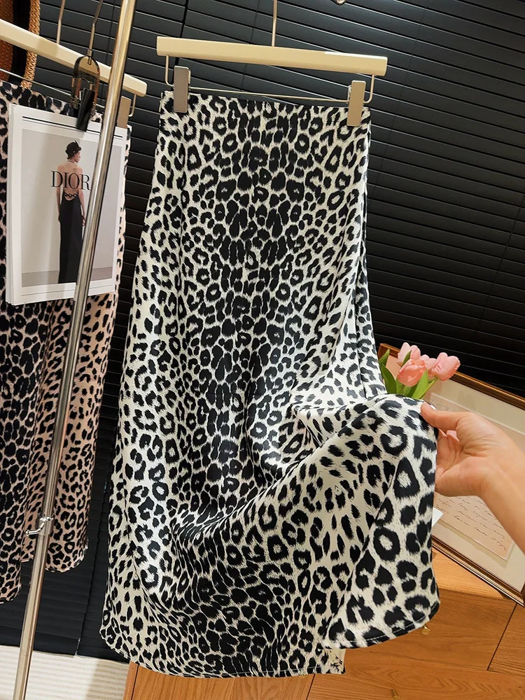 Jupe queue de poisson enveloppée en satin imprimé léopard rétro acétate, nouvel article d'été, demi-jupe suspendue à cordon de serrage taille haute de niche