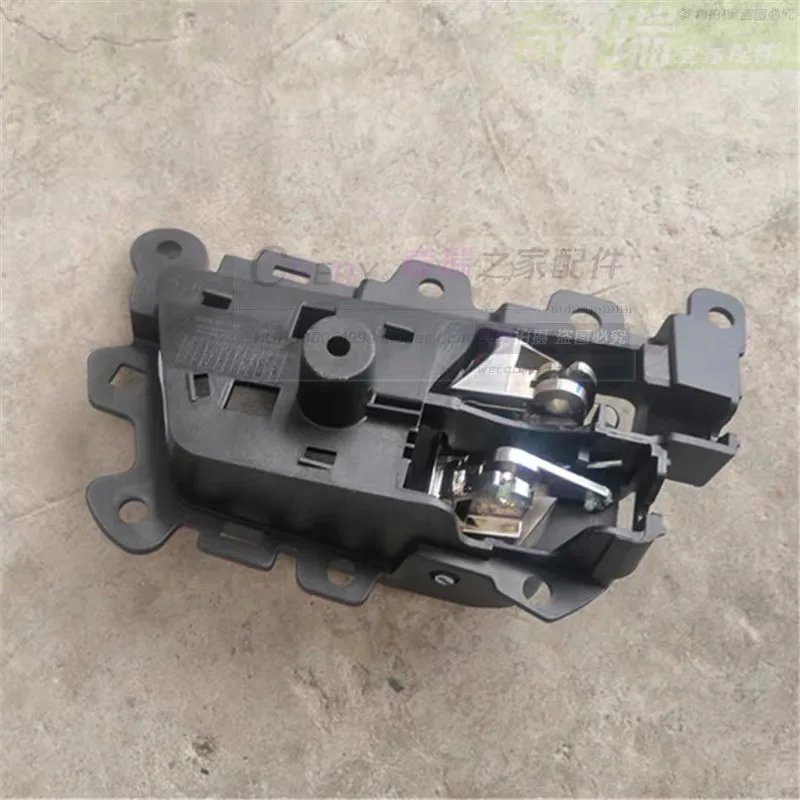 Interior Door Handle for Chery Tiggo 3 Left Right Front Rear Inner Door Handle 2016 2017 2018 2019 2020  Car