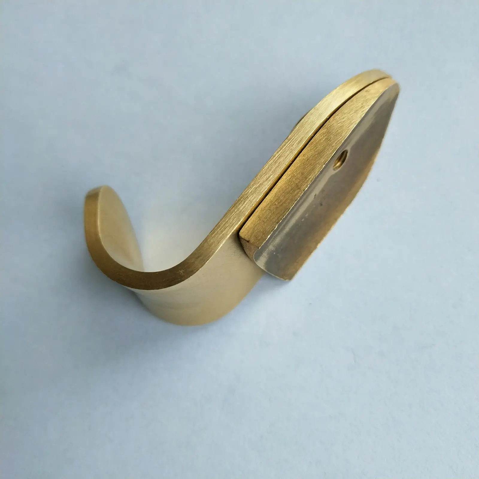 

Sax Parts:New Finger Rest For Saxophone Brass Unpainted Sax Finger Restrictions