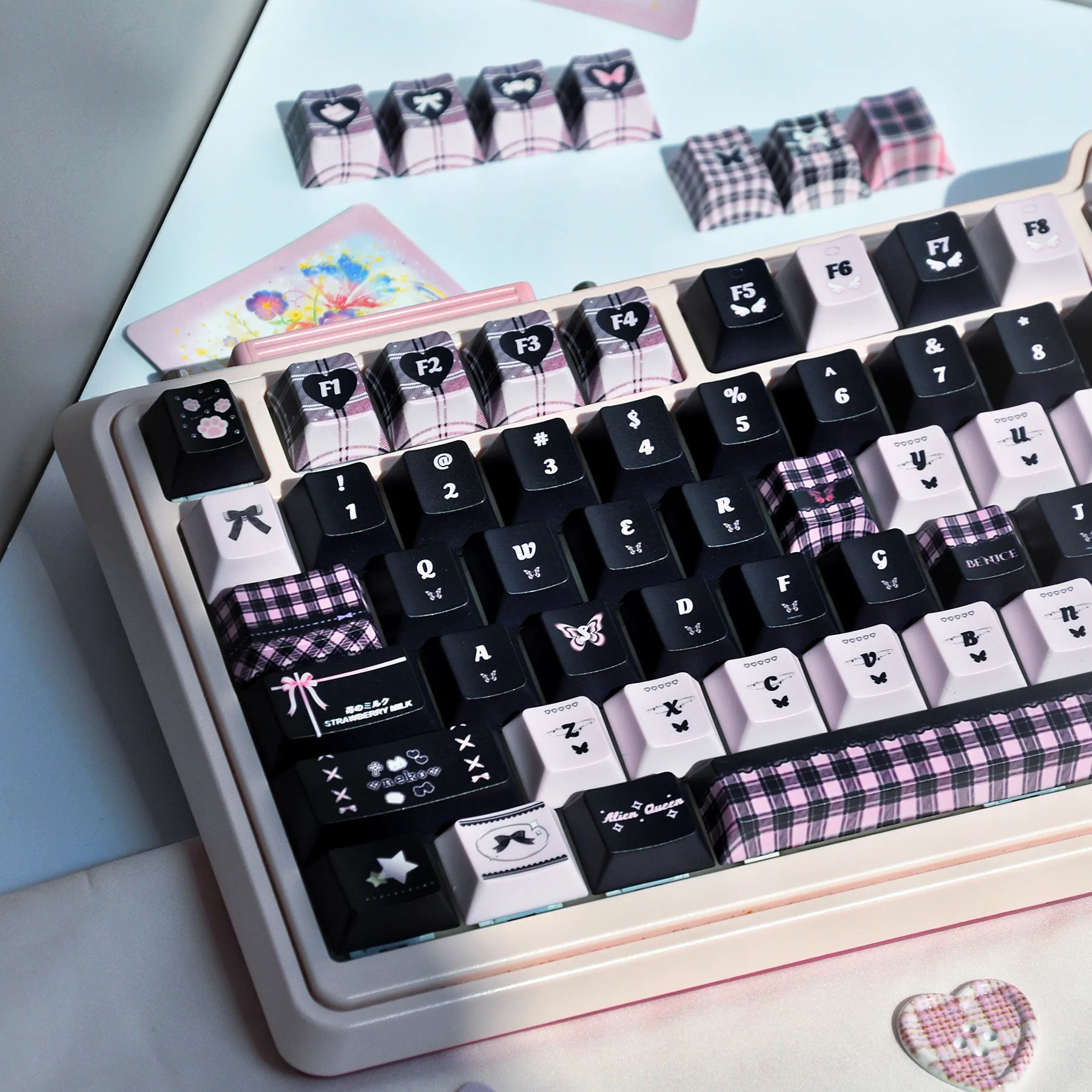 120 Keys Cute Black Pink Theme Keycaps MOA Keycaps PBT Pink Key Gift DYE-SUB Mechanical Keyboard for Made68 Mad68 Wooting 60