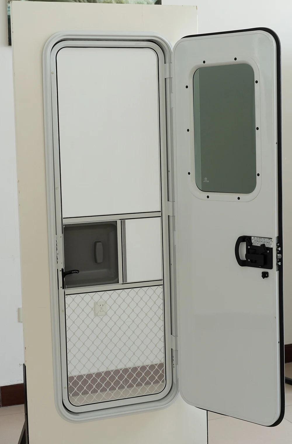 Airow auto Safety Point Lock Luxury Motorhome Door European Style Rv Doors Motorhome Door Porte Per Camper Porta Per Camper view 2
