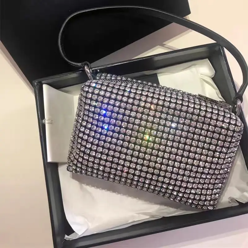 

Маленькая квадратная сумочка с бриллиантовой инкрустацией, женская сумка нишевого дизайна, модная сумка через плечо с цепочкой, вечерняя сумка
