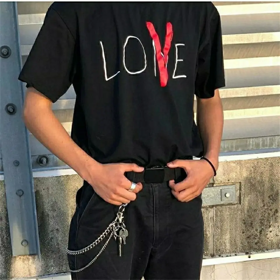 

Новая мужская и женская модная брендовая свободная футболка VLONE LIFE Limited 19ss с буквенным принтом и граффити LOVE