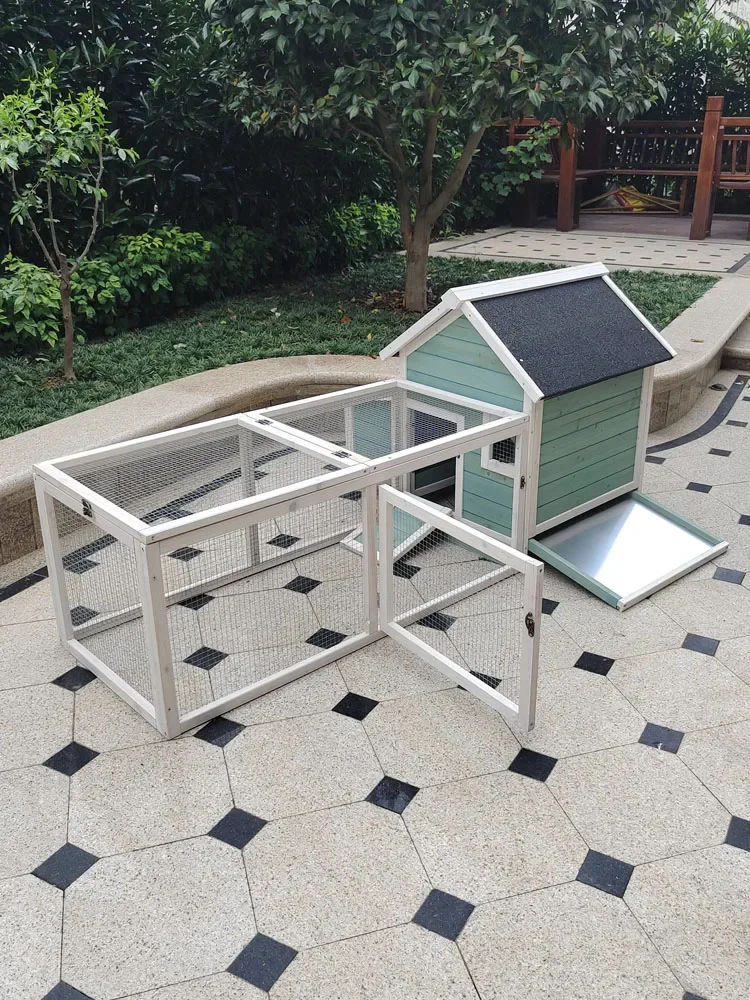 Outdoor small model chicken coop and rabbit cage