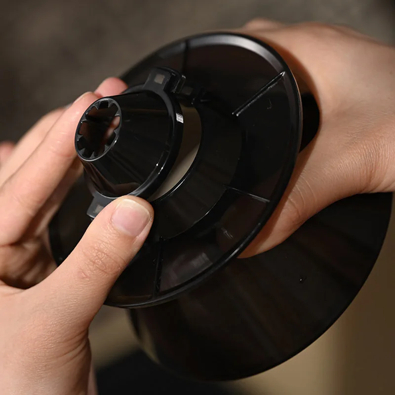 Handgebrühter Kaffee V60 Kegelkorb Typ, Vier-in-Eins-Filterbecher