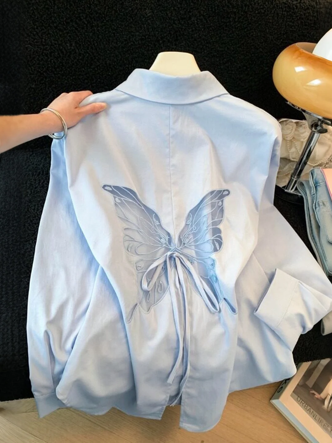 

Elegant Backless Knot Long Sleeve Shirt Women's Summer 2026 New Design Sense Split Polyester Fiber Loose Fit Shirt