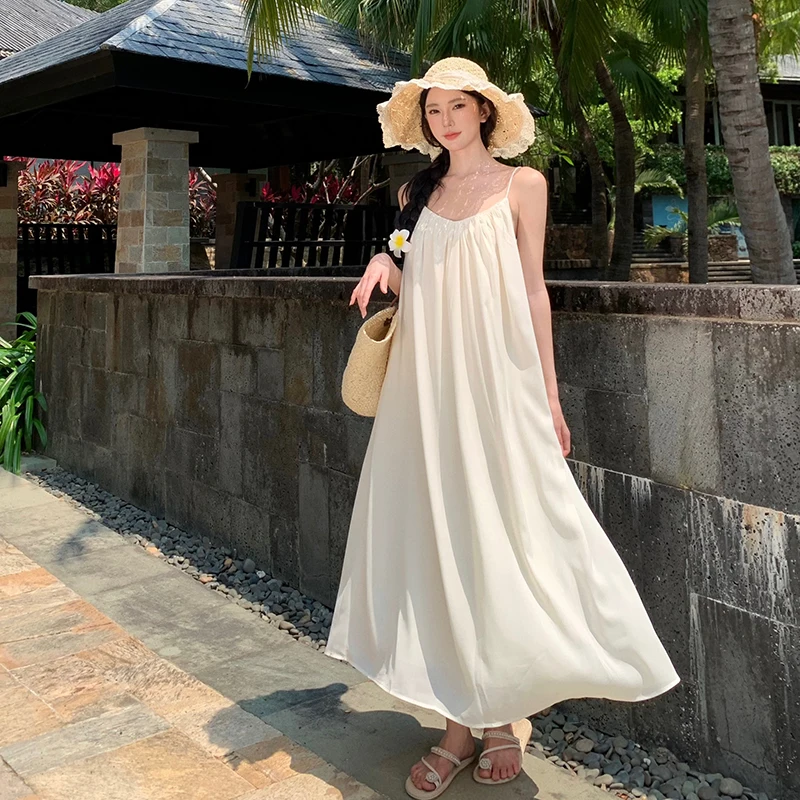 

Beautiful Long White Strapless Dress Elegant Beachy Fairy Wind Thai Style Beach Skirt for Holiday in Sanya