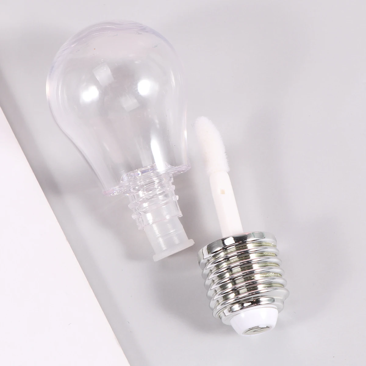 

5Pcs Empty Lip Gloss Tubes Light Bulb Shape Plastic Dispensing Bottles Portable Reusable Lip Gloss Containers for Travel