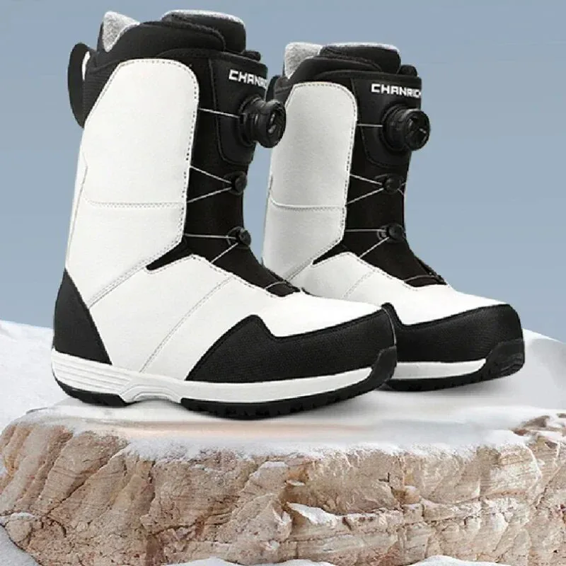 Outdoor Nieuwe 2025 Skischoenen Volwassen Winter Warm Ventileren Snowboard Sportschoen Man Vrouw Skiën Antislip Schoen Uitrusting Snowboots