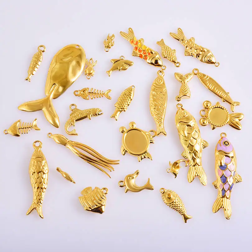Gold Color 5pcs/Lot Stainless Steel Fish Pendant Fishtail Shark Small Goldfish Clown Fish Sea Animal No Fading Charm Pendants