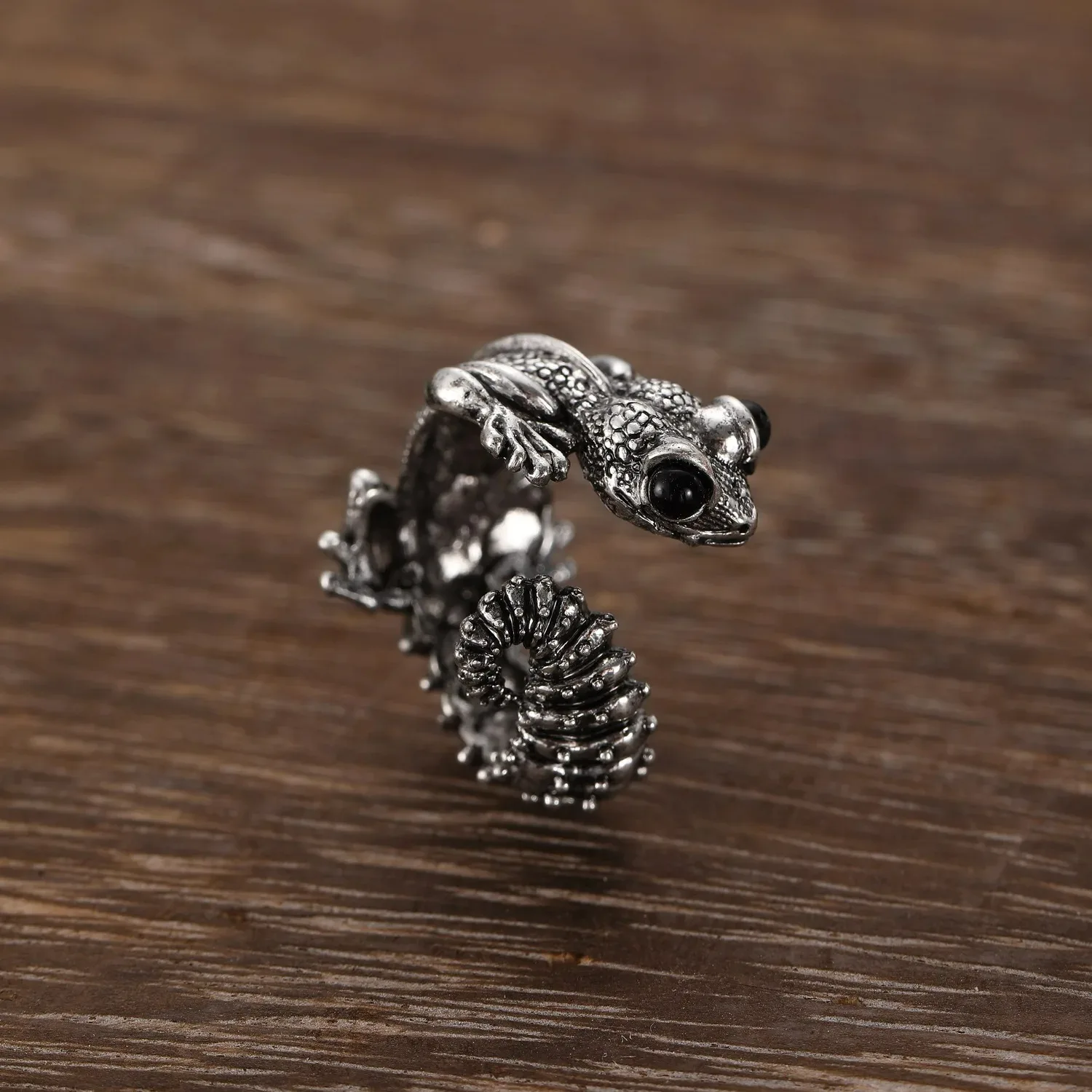 Cute Gothic Animal Lizard Ring, Personality Fashionable Hip-hop Women Punk Halloween Jewelry Gift, Trendy Men's Lizard Ring 2025