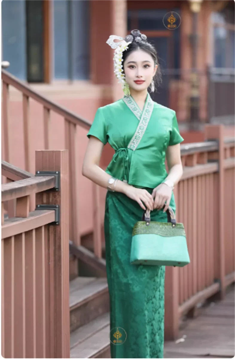 

Dai ethnic clothing spring and summer short sleeved tube skirt women's suit