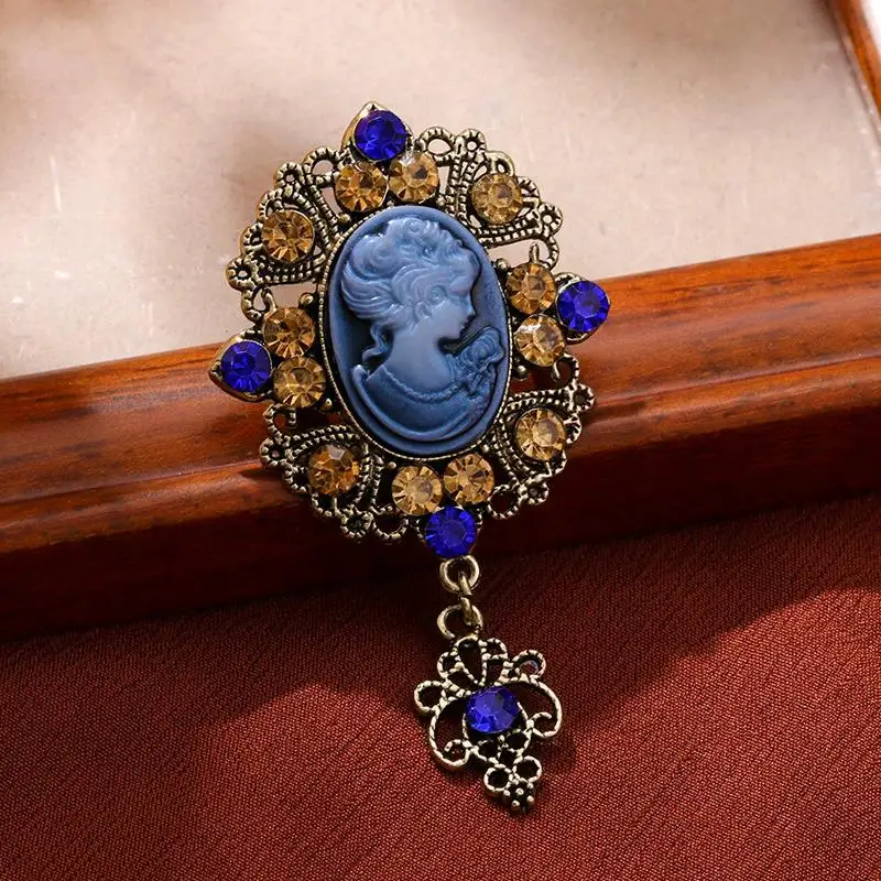 بروش قلادة على شكل رأس تجميل جديد، بروش إكسسوار مرصع بالألماس على طراز المحكمة الأوروبية والأمريكية القديمة