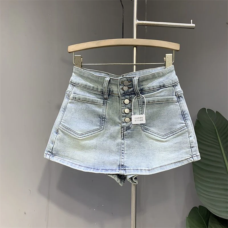 Falda corta vaquera azul claro para mujer, pantalones cortos acampanados falsos de dos piezas de cintura alta de estilo coreano, pantalones cortos de verano con botonadura, ropa de calle