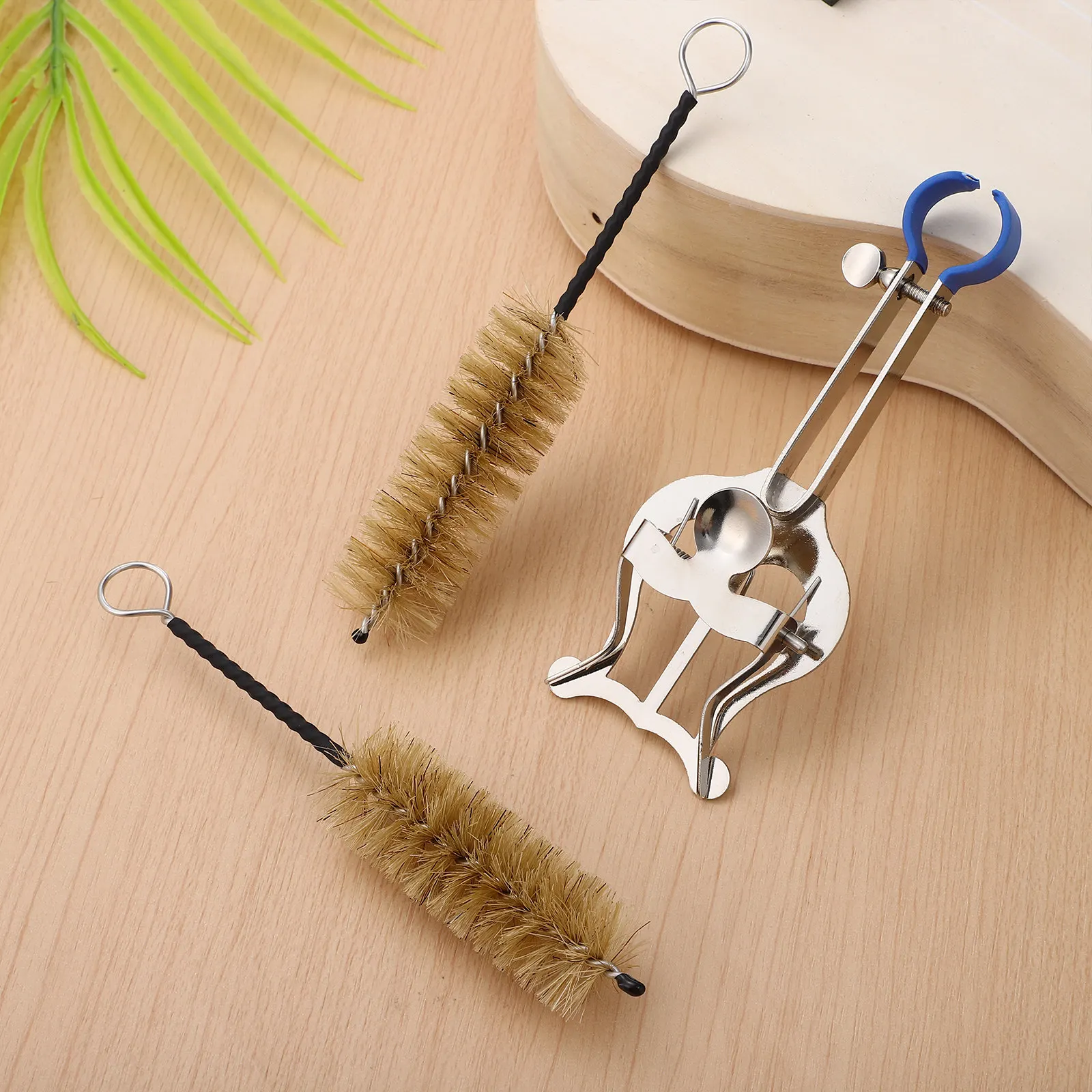 

Металлический зажим для нот, подставка для маршевого тромпета, резиновая накладка, набор щеток для чистки, держатель для нот, зажим-фиксатор, аксессуар для маршевого оркестра