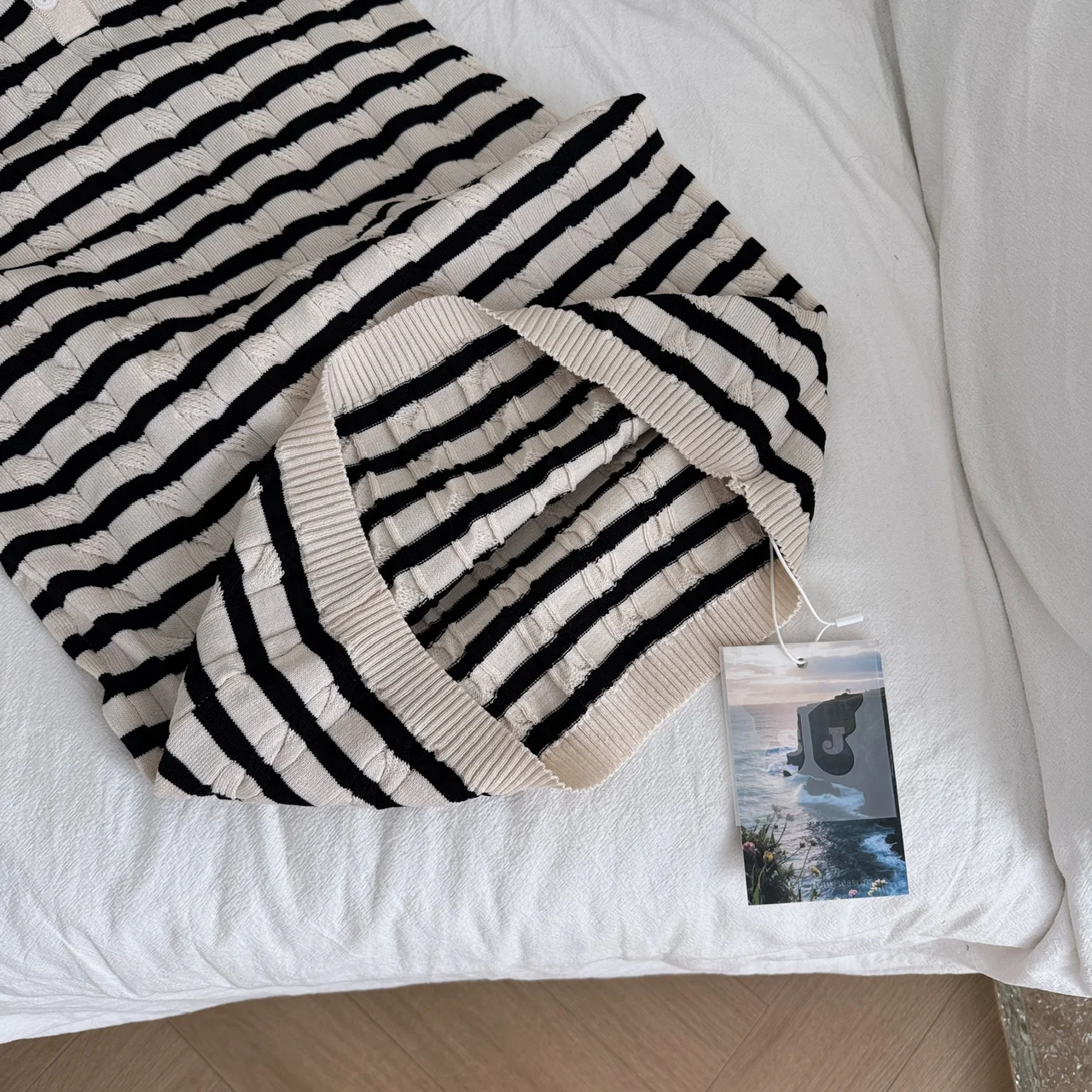 Twist ลาย Bodycon มินิเดรสฤดูร้อนใหม่ผู้หญิงรอบคอแขนสั้นถักชุดบางสบายๆเสื้อกันหนาว N975