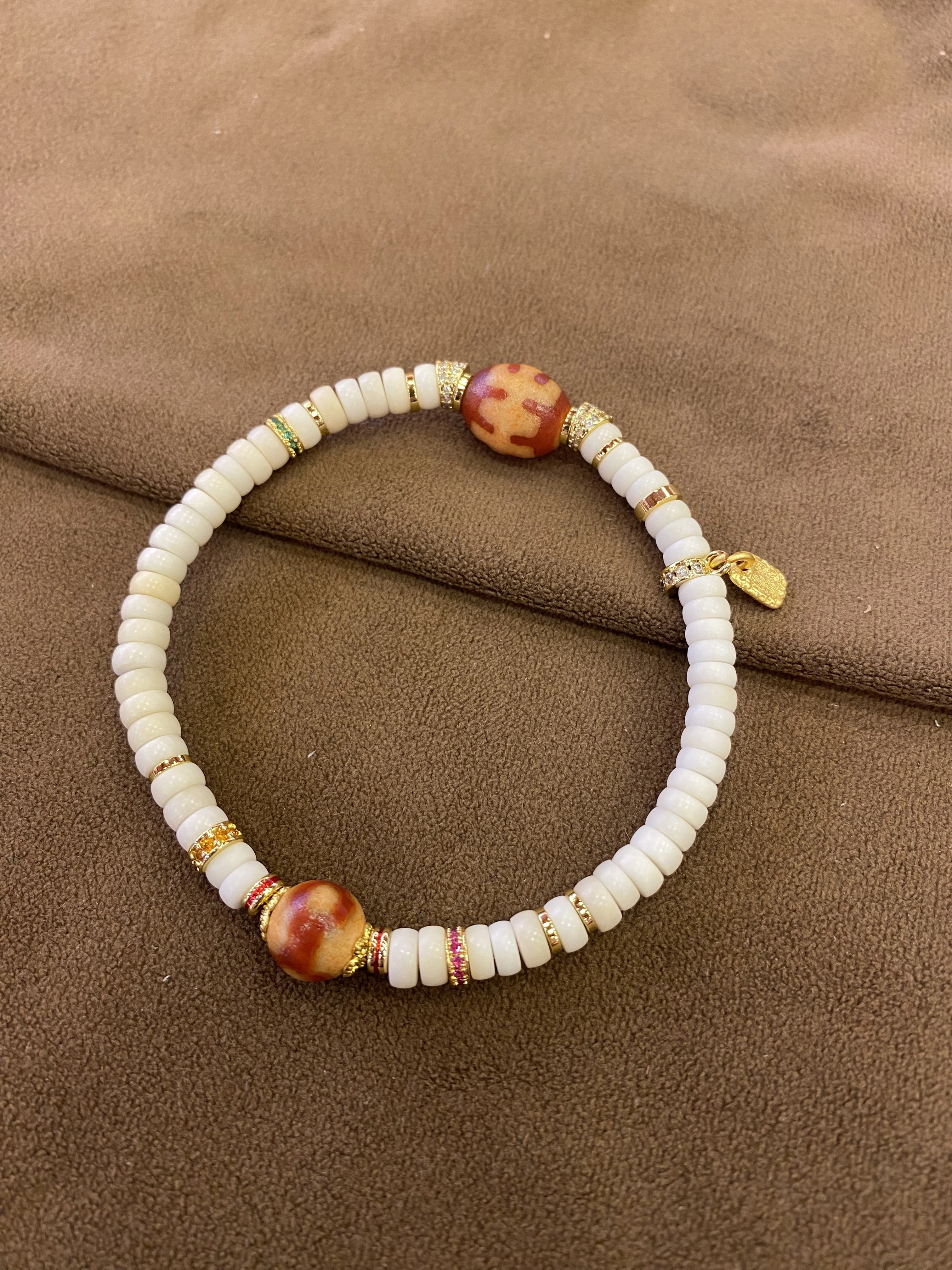 

White Bodhi Root Bracelet with Dzi Bead Accents