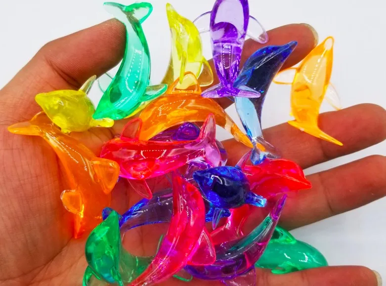 Camal 10PCS 46mm Colorful Acrylic Dolphin Pendant Hanging Ornament Children Kids Amusement Park Toy Home Party Decor Funny Gift