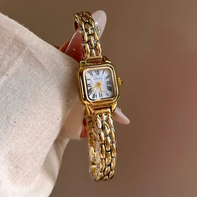 

New Gold Quartz Women'S Watch, Vintage And Minimalist Style Ladies' Bracelet With Hour Markers, A High-End Selection Of Watches.