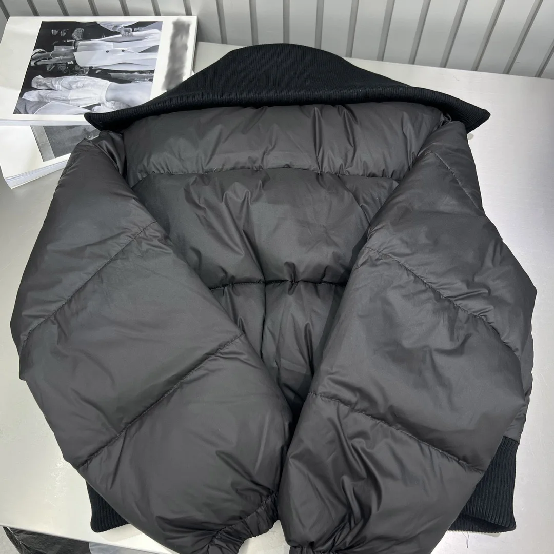 

2025 Women's Clothing Square collar letter print zipper short down jacket Autumn Winter New 1027