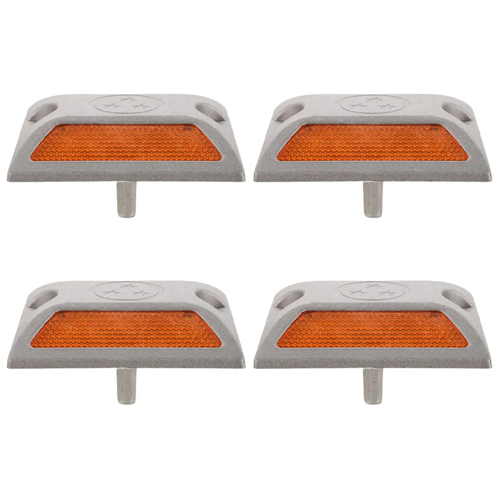 4 pièces de marques de route réfléchissantes en aluminium moulé, résistantes aux intempéries, faciles à installer, pour autoroutes, rues et parkings