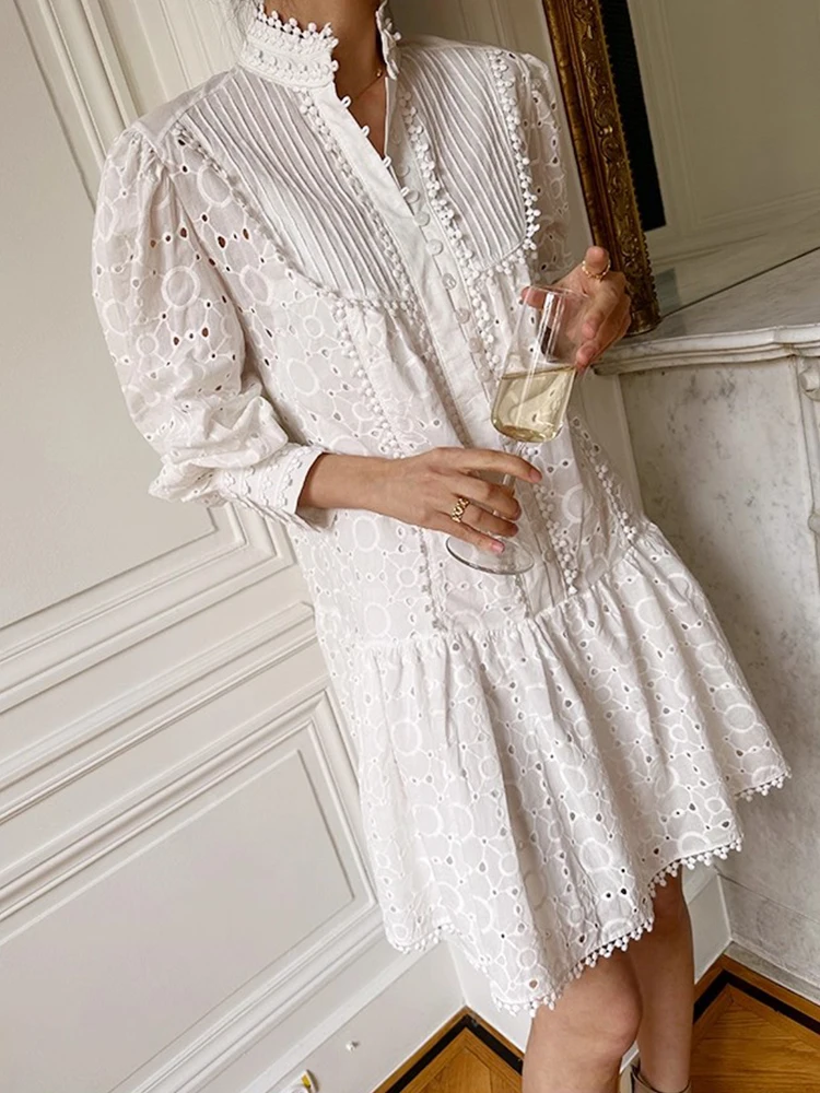 Clothland-vestido camisero de encaje para mujer, fajas de manga larga, blanco, negro, calado, ropa informal de oficina de una pieza, Mini vestidos QE212