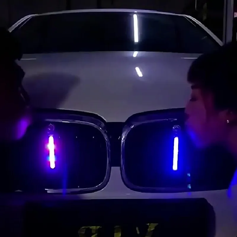 2 قطع سيارة LED النهار تشغيل أضواء مساعد الإضاءة دوران مروحة مصباح سيارة الجبهة مركز صافي مساعد مصباح الكسوة العالمي
