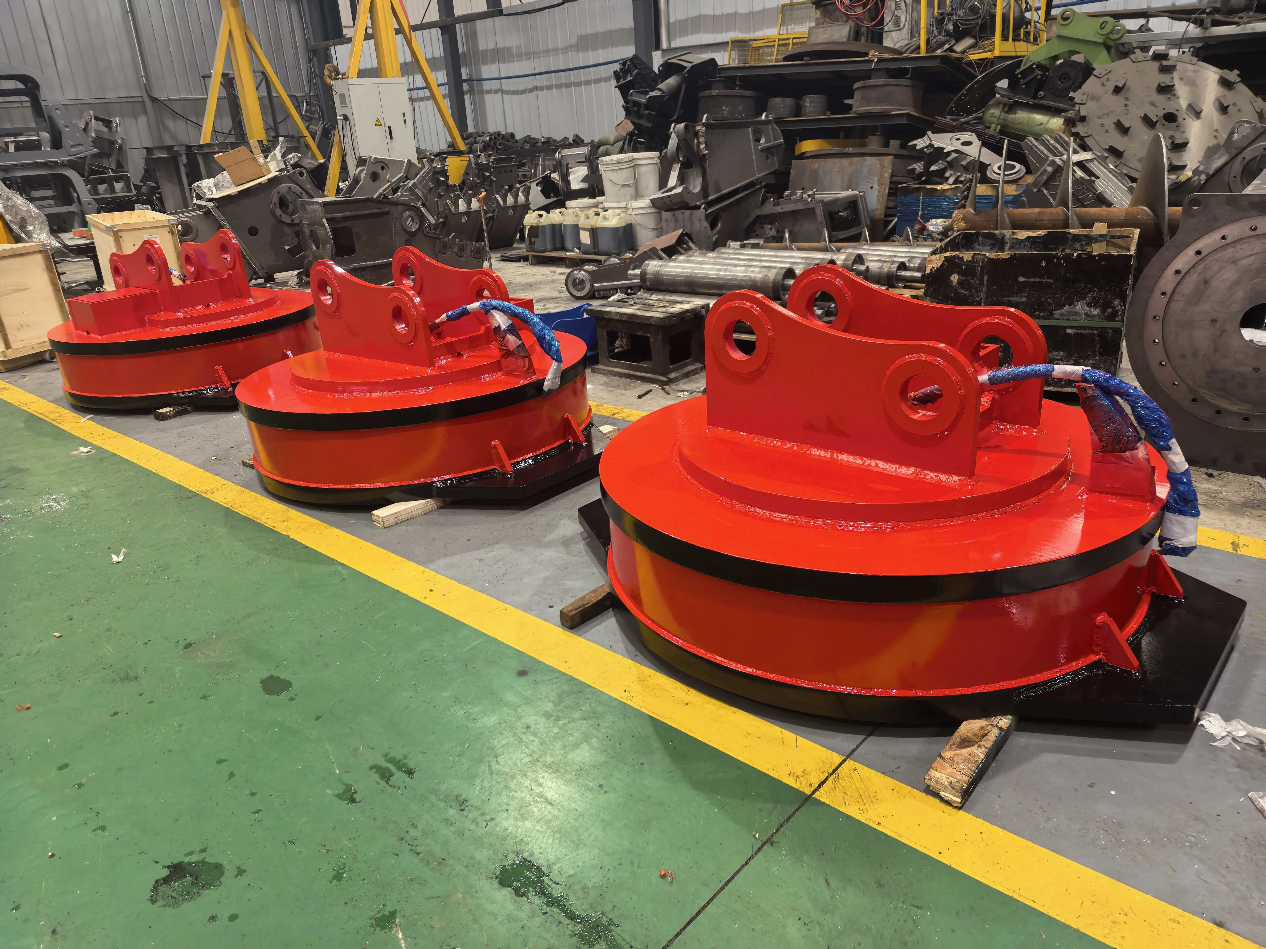 BOCHUANG Circular Electromagnetic Chuck 10-40 Ton Excavators Scrap Metal/Steel Lifting Suction Cups High-Strength Hydraulic