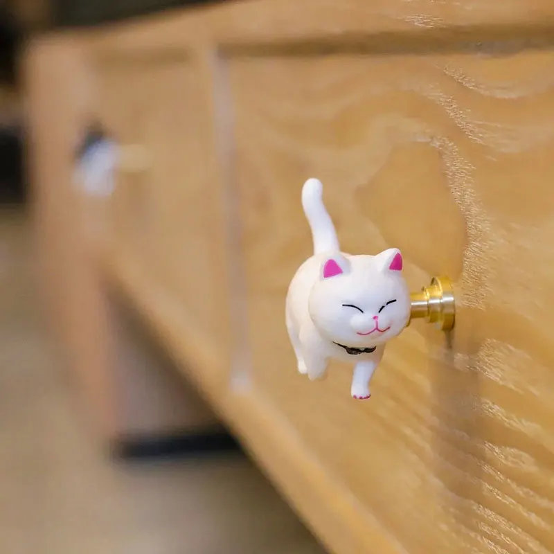 Cartoon Rotatable Cat Shape Handle Door Knobs Resin Animal Wardrobe Cabinet Cupboard Dresser Drawer Pulls Home Furniture Tools