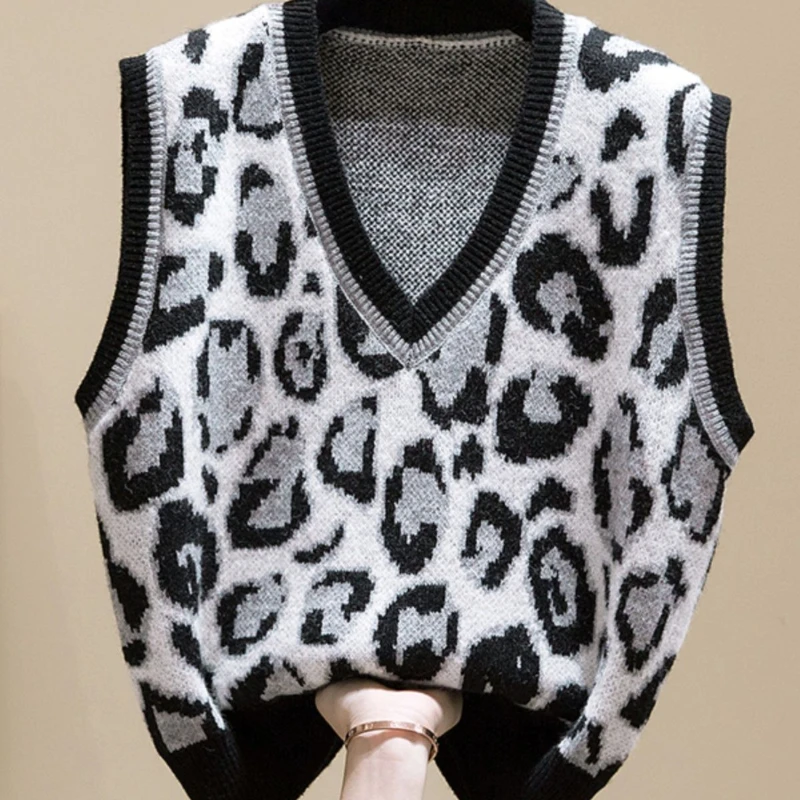 Brand New Leopard Print Vest for Exterior Wear V-neck Knitted Vest Korean Version Layered Pullover Sweater