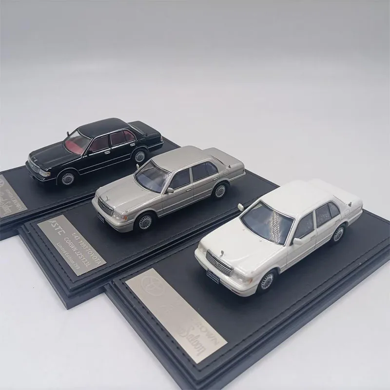 Diecast Original 1:43 Scale TOYOTA CROWN Limited Edition Simulation Alloy Car Model Collection Toy Gift Decration Souvenir