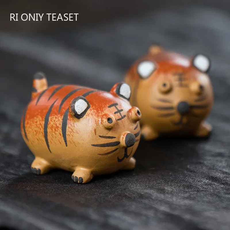 

Yixing Purple Clay Tea Pet Lucky Zodiac Tiger Tea Figurine Desktop Ornaments Handmade Sculpture Crafts Home Tea Set Decors Art