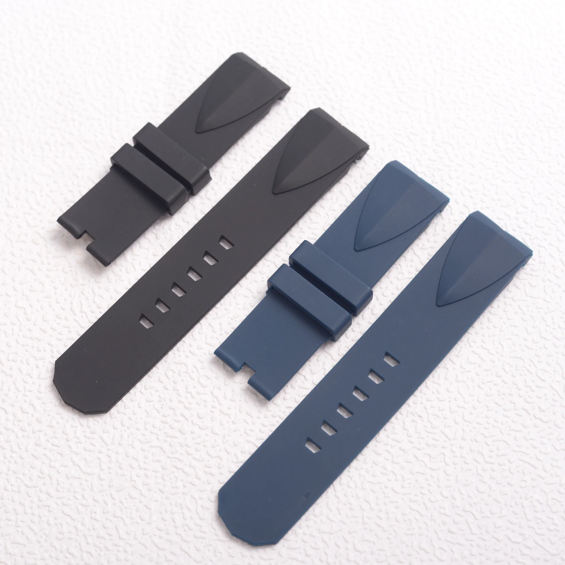 22mm 24mm Silicone Rubber Watchbands Curved End Wristband Bracelet for Corum Admiral's Cup Watch Strap Black Blue